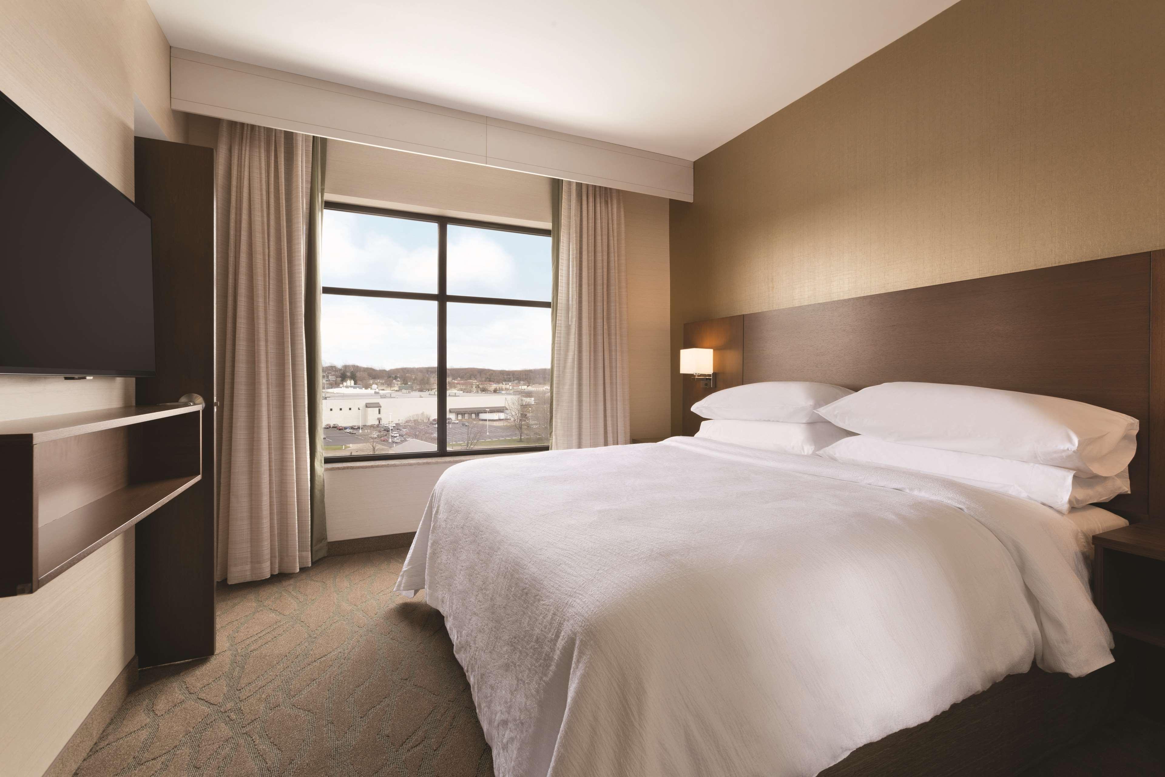 Embassy By Hilton Akron Canton Airport North Canton